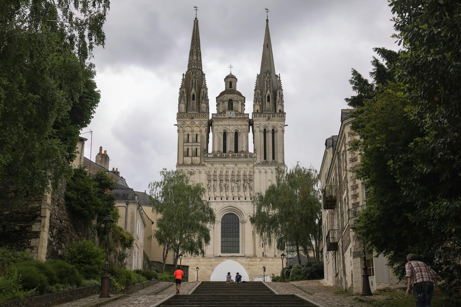 Angers, la ville qui cumule tous les records : faut-il acheter maintenant avant que les prix ne repartent ?
