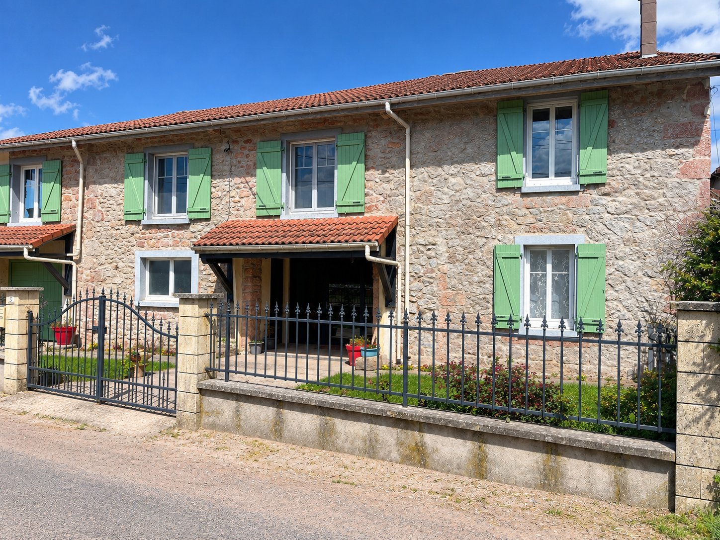 🏡 Ancienne ferme rénovée avec logement indépendant – 179 m² – Terrain 4 100 m²