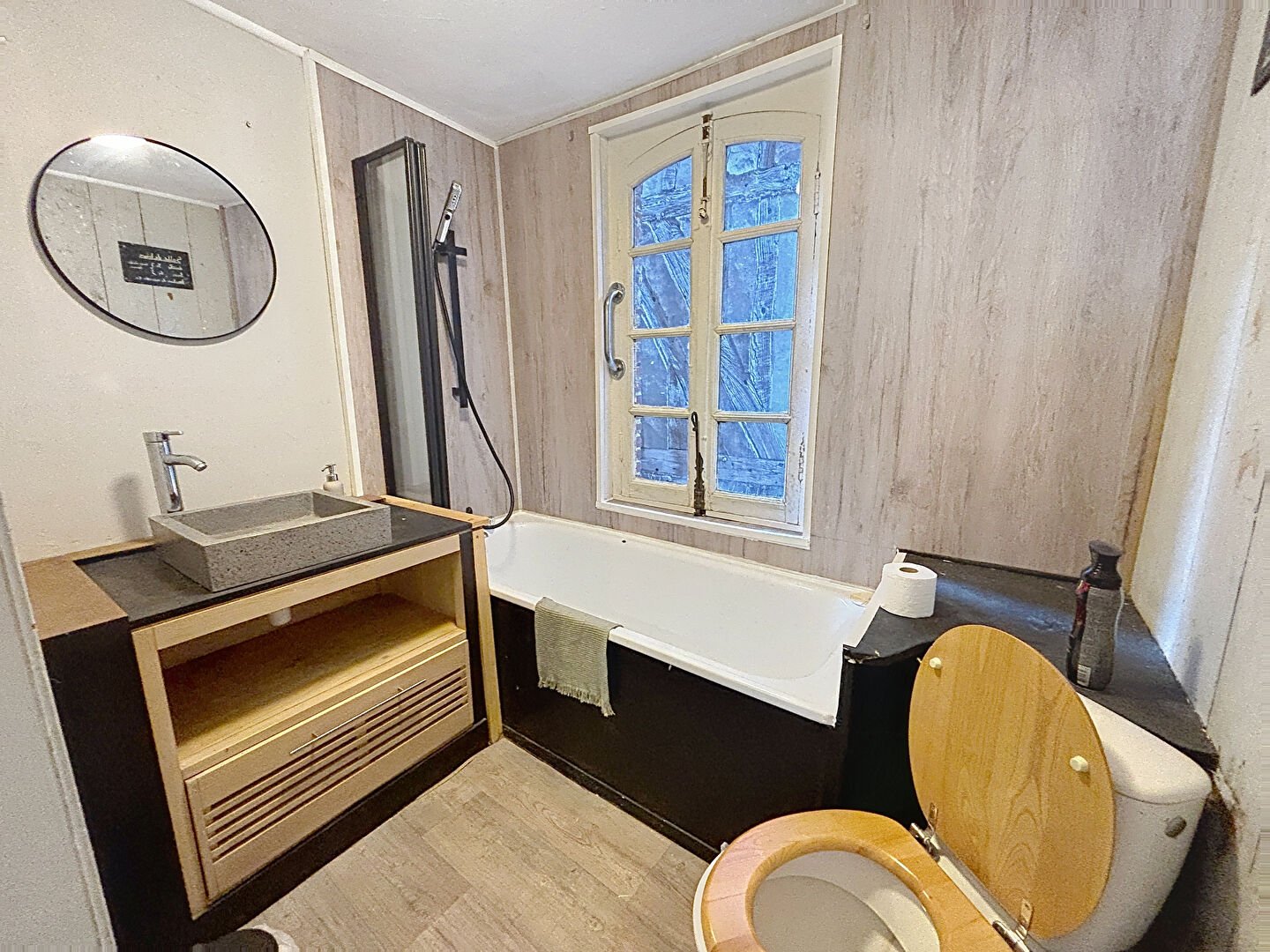 Local commercial de 43 m² en plein centre-ville — Pont-Audemer — photo 6