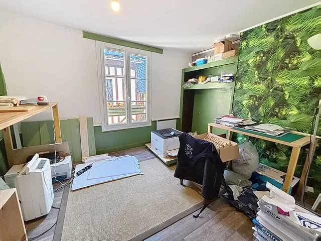 Local commercial de 43 m² en plein centre-ville — Pont-Audemer — photo 7